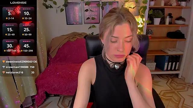 MaraCooperrr online show from 01.24.25