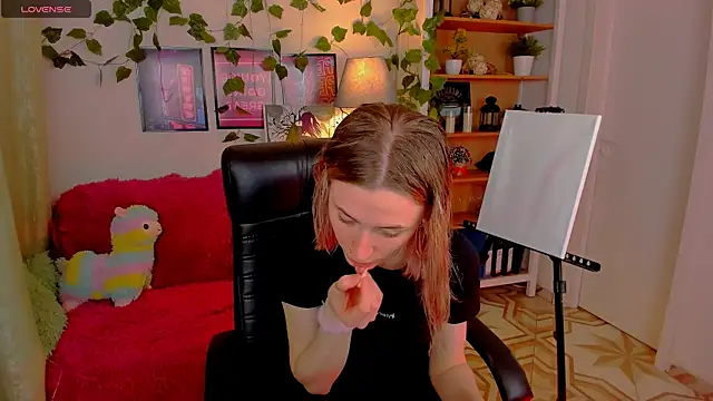 MaraCooperrr online show from 03.05.25