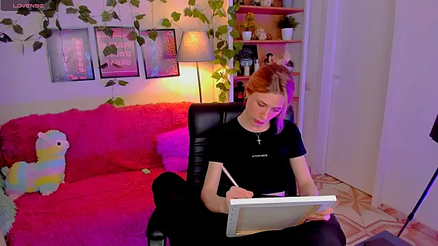 MaraCooperrr online show from 03.05.25