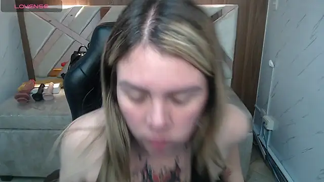 Paula b  online show from 07.10.26
