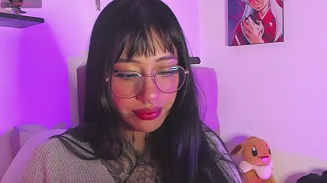 Snapshot of Akari1_Mischief chatting on 12.06.24 Akari1 Mischief online show from 12.06.24