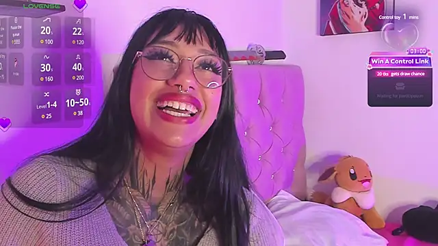 Snapshot of Akari1_Mischief chatting on 12.07.24 Akari1 Mischief online show from 12.07.24