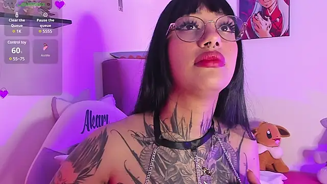 Snapshot of Akari1_Mischief chatting on 12.07.24 Akari1 Mischief online show from 12.07.24