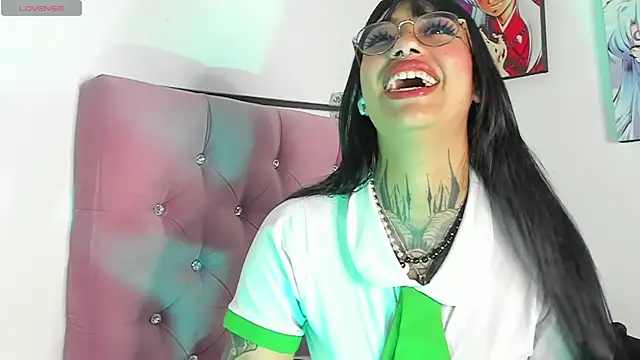 Snapshot of Akari1_Mischief chatting on 01.30.25 Akari1 Mischief online show from 01.30.25