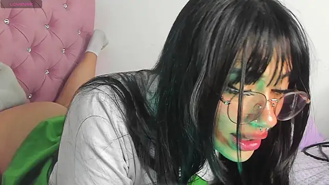 Snapshot of Akari1_Mischief chatting on 01.31.25 Akari1 Mischief online show from 01.31.25