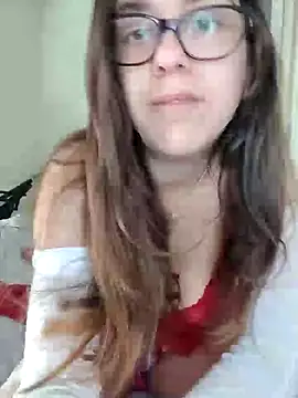 Snapshot of Miachan_LaGattinaVogliosa chatting on 11.17.25 Miachan LaGattinaVogliosa online show from 11.17.25