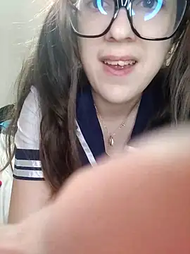 Snapshot of Miachan_LaGattinaVogliosa chatting on 01.06.26 Miachan LaGattinaVogliosa online show from 01.06.26