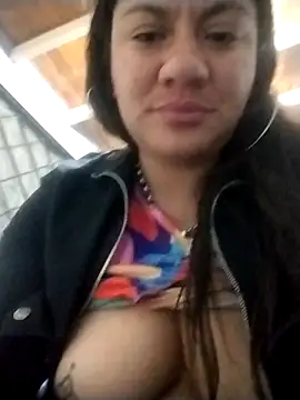 Snapshot of TattySQUIRT chatting on 10.15.25 TattySQUIRT online show from 10.15.25