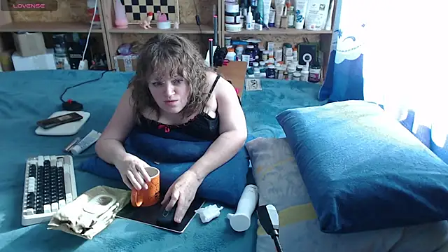 MiniNatalie online show from 10.16.25