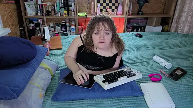 MiniNatalie online show from 11.10.25