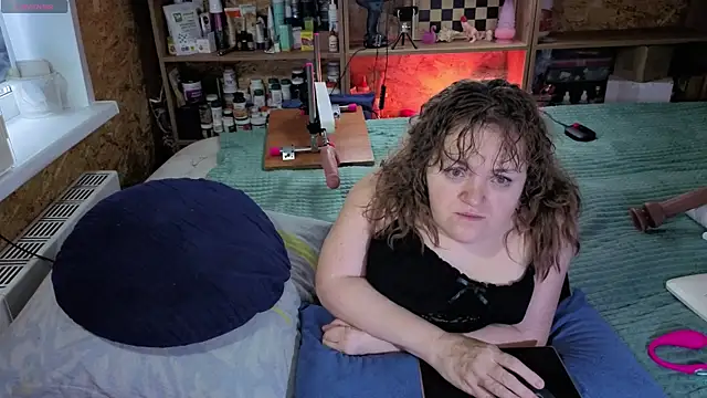 MiniNatalie online show from 11.13.25