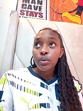 Snapshot of Sweet_mella chatting on 04.18.26 Sweet mella online show from 04.18.26