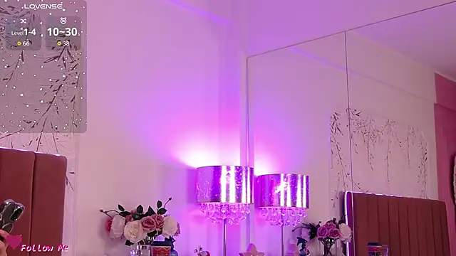 PinkySparks online show from 12.18.25