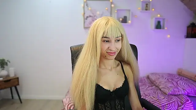 Amai  Liu online show from 11.05.25