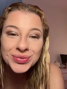 Mia-Minou online show from 02.03.25