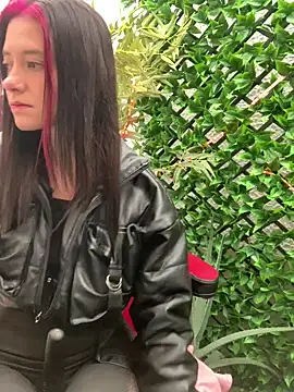 Isabella 21x online show from 12.26.24
