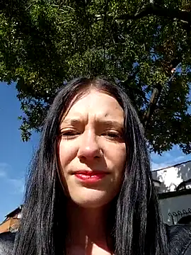 Isabella 21x online show from 10.24.25