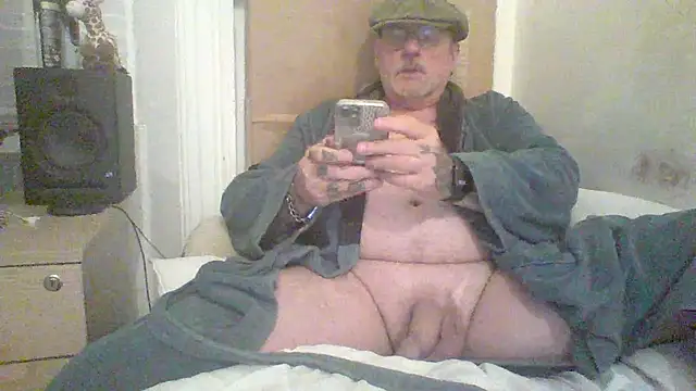 Snapshot of oldenglishguy chatting on 02.19.26 oldenglishguy online show from 02.19.26