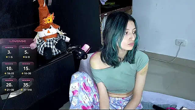 Camila---torres online show from 10.29.25