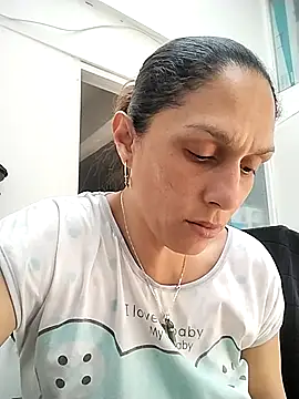 Corina hot online show from 11.22.25