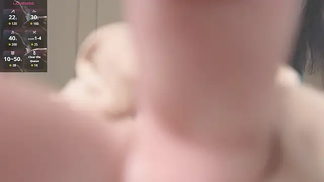 Snapshot of Ake_Mi chatting on 11.27.25 Ake Mi online show from 11.27.25