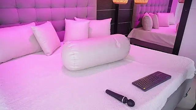 Bella TS  online show from 02.07.25