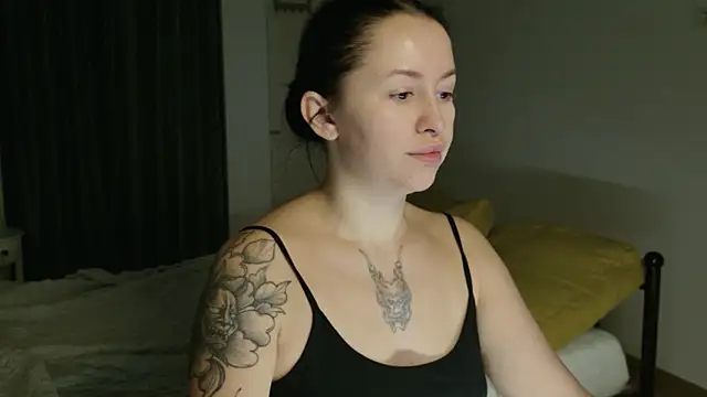 VioletCatt online show from 10.21.25