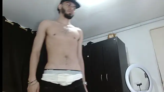 Snapshot of badanyboy chatting on 11.27.25 badanyboy online show from 11.27.25