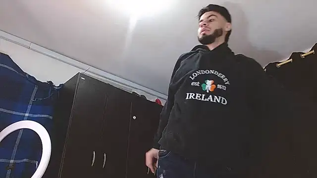 Snapshot of badanyboy chatting on 12.16.25 badanyboy online show from 12.16.25