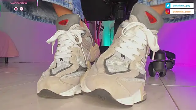 charlotte  grey online show from 09.08.25