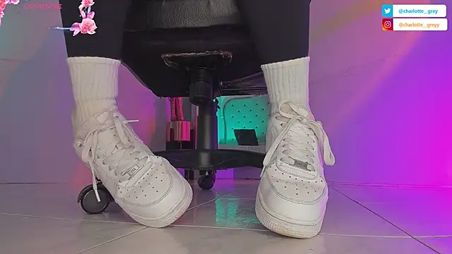 charlotte  grey online show from 09.18.25