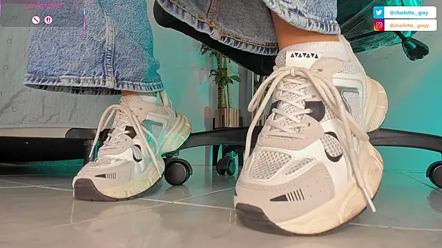 charlotte  grey online show from 10.15.25