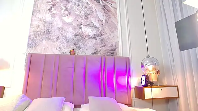 Snapshot of SabrinaDevill chatting on 06.23.26 SabrinaDevill online show from 06.23.26
