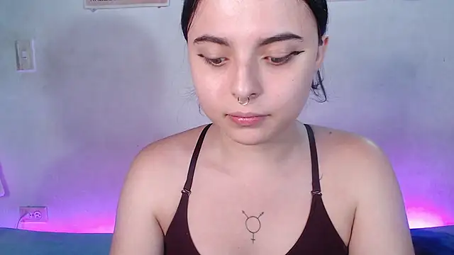 elizabethtaylorxxx online show from 01.18.25