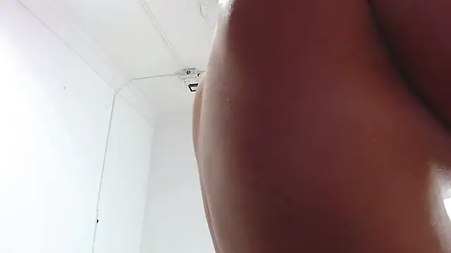 Snapshot of Cataleyalove_ADY chatting on 01.14.25 Cataleyalove ADY online show from 01.14.25