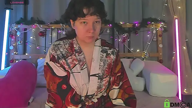 dreamgirllovee online show from 12.18.24