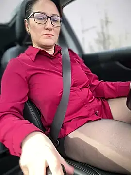 Snapshot of ZhenjaPoledance chatting on 04.13.26 ZhenjaPoledance online show from 04.13.26