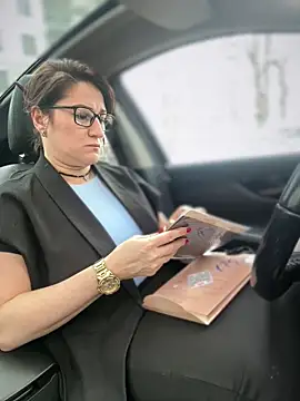 Snapshot of ZhenjaPoledance chatting on 04.16.26 ZhenjaPoledance online show from 04.16.26