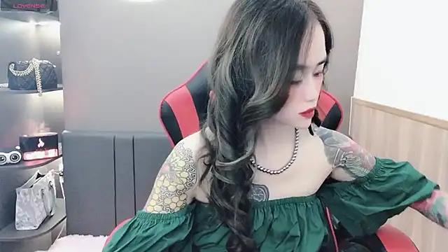 Snapshot of witch-39 chatting on 12.12.24 witch-39 online show from 12.12.24