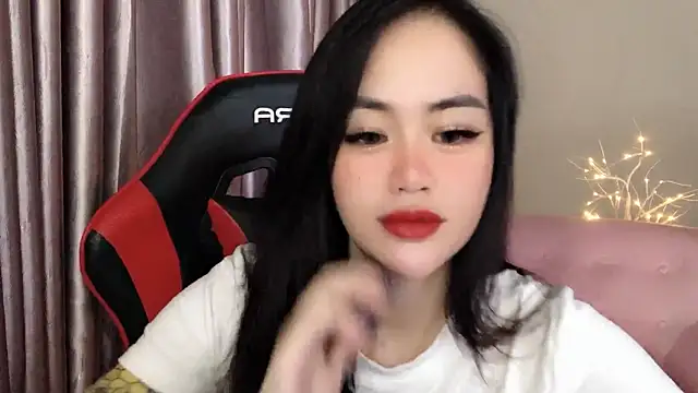 Snapshot of witch-39 chatting on 09.10.25 witch-39 online show from 09.10.25