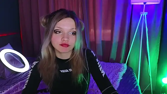 LitaBrom online show from 03.17.25