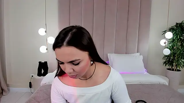 CamillaLarson online show from 02.24.25