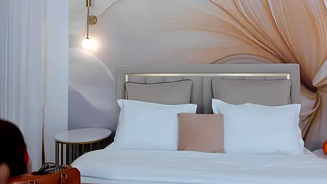 CamillaLarson online show from 10.15.25