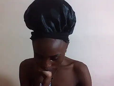 SexyNeedle22 online show from 12.21.25