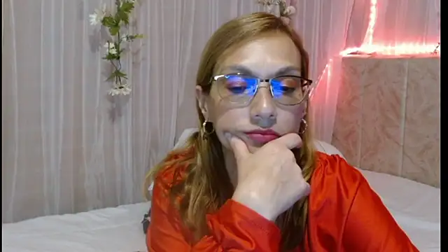 Snapshot of italagomez_ chatting on 02.27.25 italagomez online show from 02.27.25