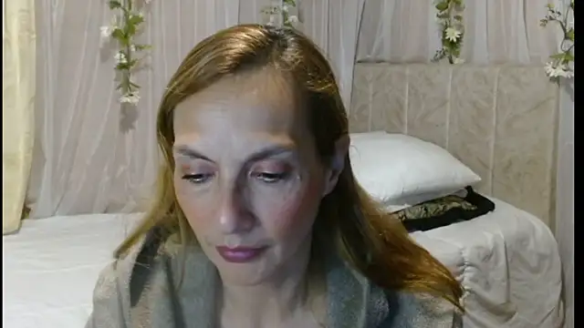 Snapshot of italagomez_ chatting on 03.05.25 italagomez online show from 03.05.25