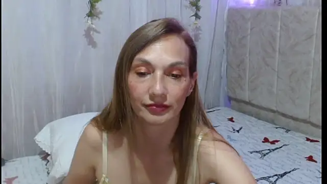 Snapshot of italagomez_ chatting on 03.20.25 italagomez online show from 03.20.25