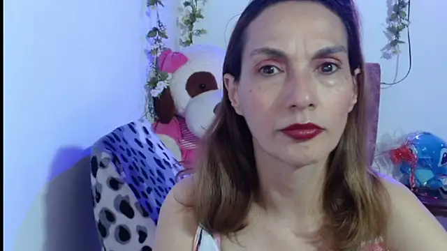 Snapshot of italagomez_ chatting on 11.30.25 italagomez online show from 11.30.25