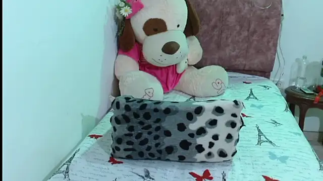 italagomez  online show from 02.04.26