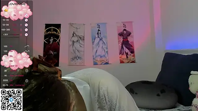 Snapshot of JorRoger chatting on 12.17.24 JorRoger online show from 12.17.24